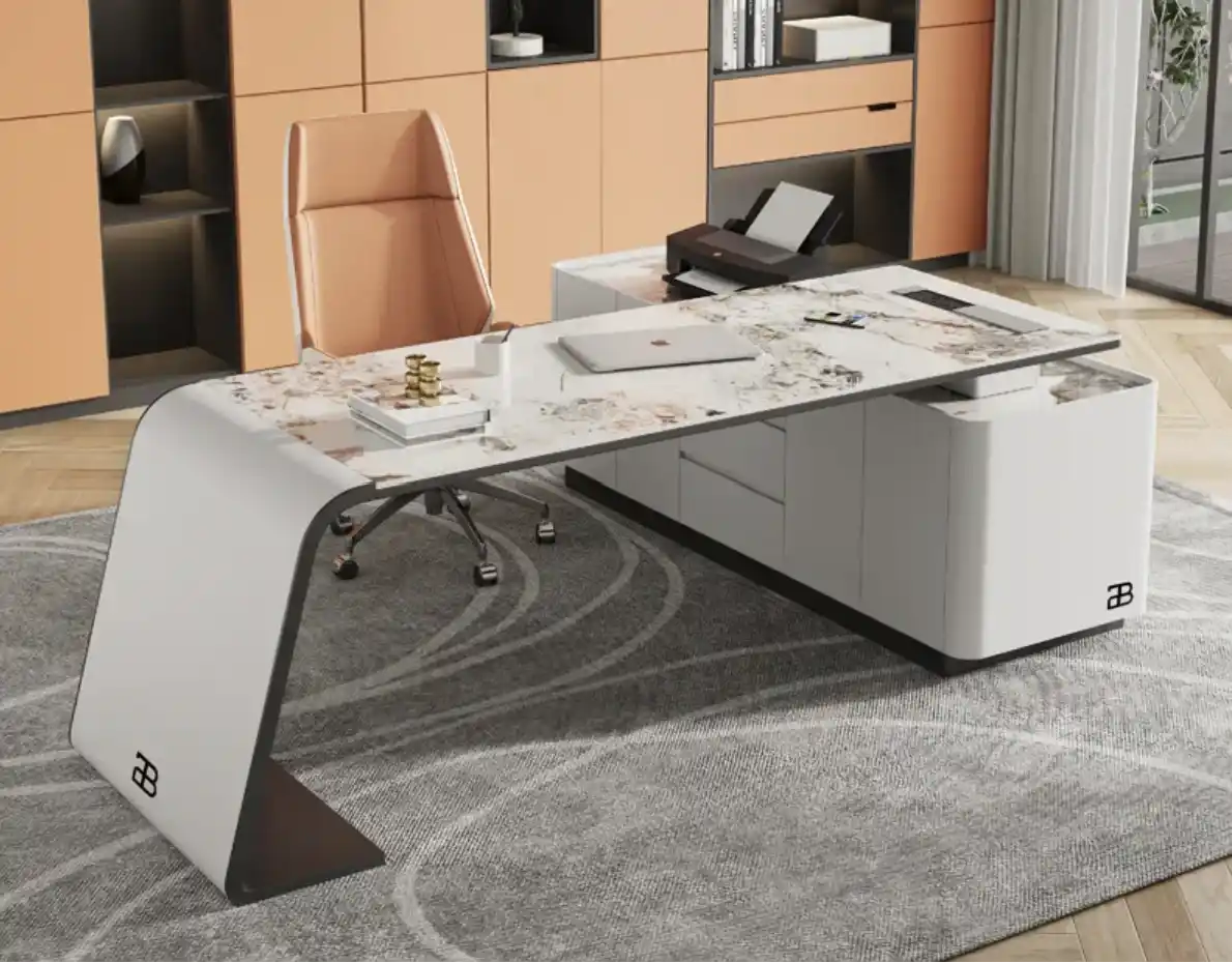Smooth Curved Desk