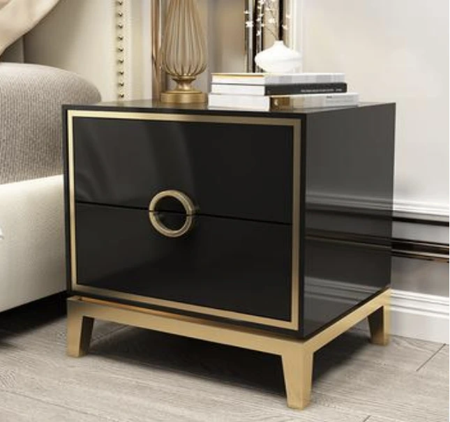 Quirk Side Table